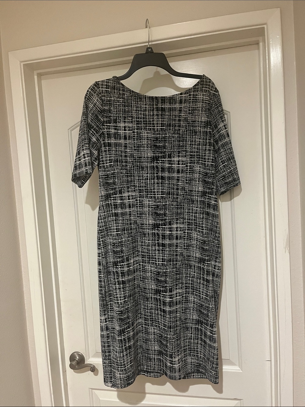 Sharagano Black & White Patterned Shift Dress